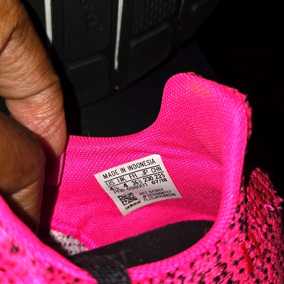 Pre-Loved Adidas Swift Run J - Picture 5 of 5